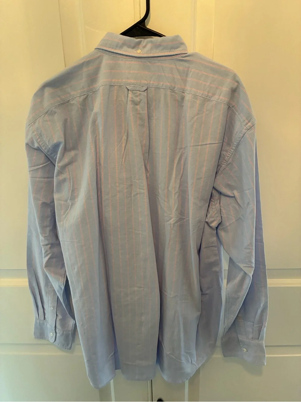 J. Crew Men’s Light Blue Oxford Shirt with Red Stripe. Giant Fit. Size L. New.